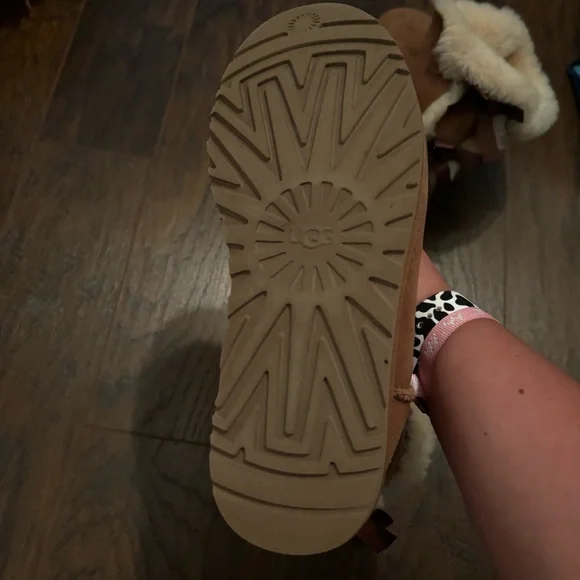 ugg boots - Picture 2 of 3